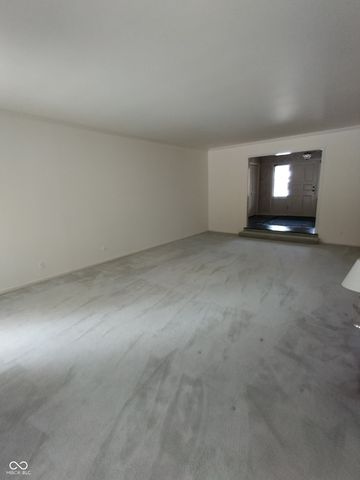 1321 Greenway Drive, Anderson, IN 46011