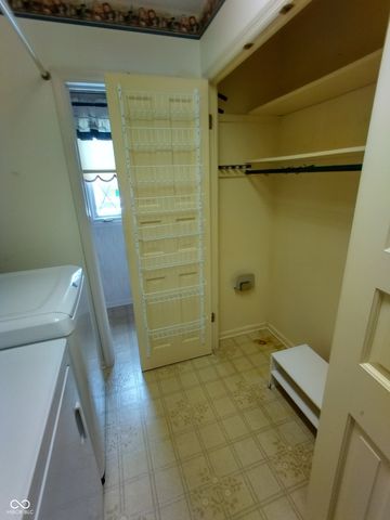 1321 Greenway Drive, Anderson, IN 46011