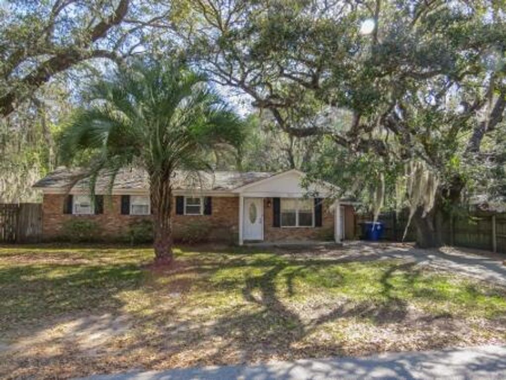 4876 Holbird Drive, North Charleston, SC 29405