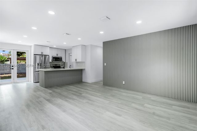 655 SW 6th Ter, Florida City, FL 33034