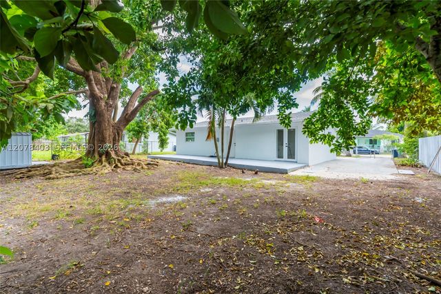 655 SW 6th Ter, Florida City, FL 33034