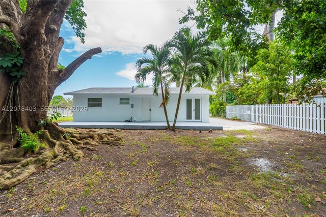 655 SW 6th Ter, Florida City, FL 33034