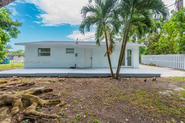 655 SW 6th Ter, Florida City, FL 33034