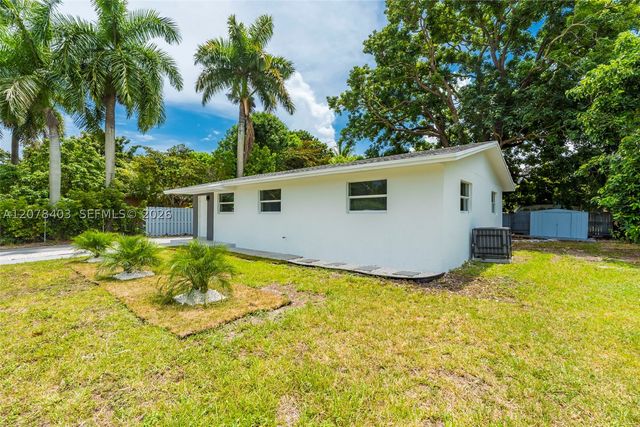 655 SW 6th Ter, Florida City, FL 33034