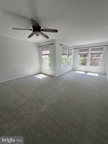 17087 GIBSON RD, Dumfries, VA 22026
