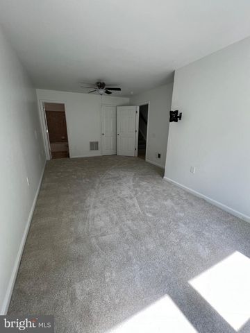 17087 GIBSON RD, Dumfries, VA 22026