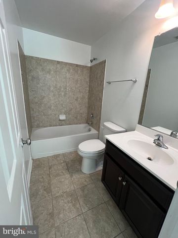 17087 GIBSON RD, Dumfries, VA 22026