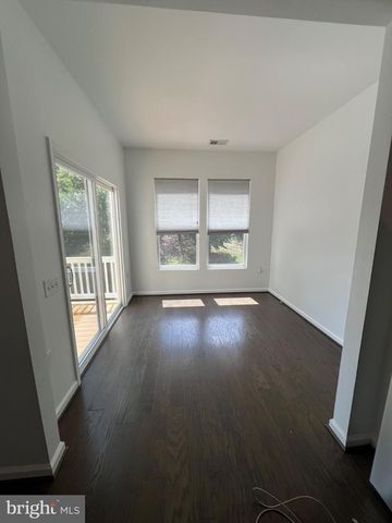 17087 GIBSON RD, Dumfries, VA 22026