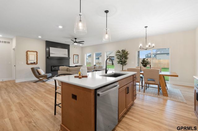 11004 N 161st Avenue, Bennington, NE 68007