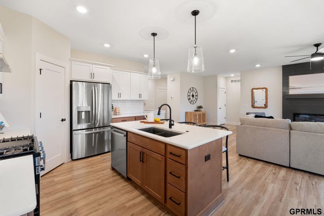 11004 N 161st Avenue, Bennington, NE 68007