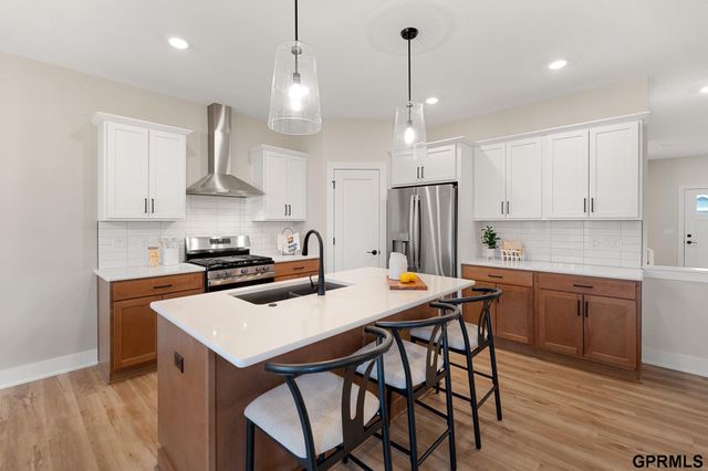 11004 N 161st Avenue, Bennington, NE 68007