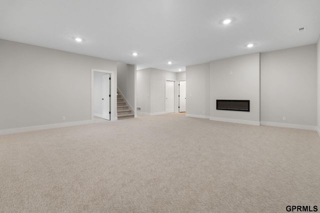 11004 N 161st Avenue, Bennington, NE 68007