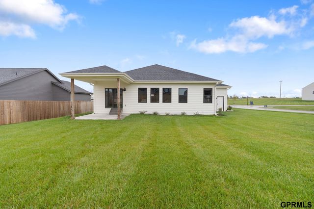 11004 N 161st Avenue, Bennington, NE 68007