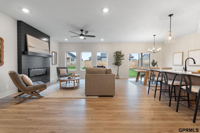 11004 N 161st Avenue, Bennington, NE 68007