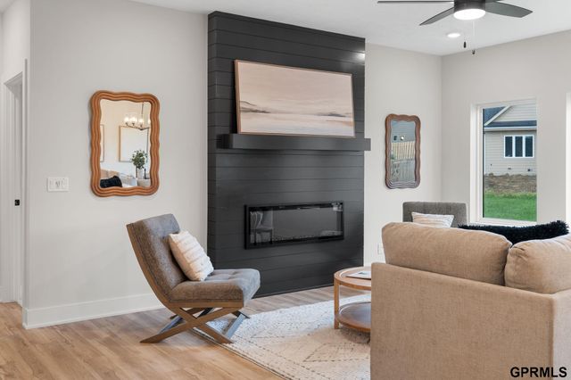 11004 N 161st Avenue, Bennington, NE 68007