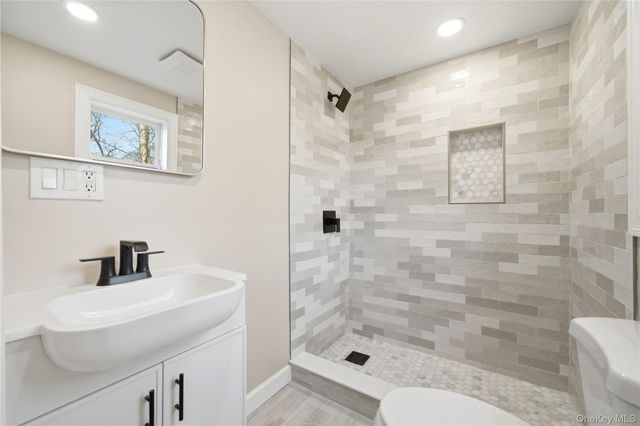 15 Corchaug Trail, Ridge, NY 11961