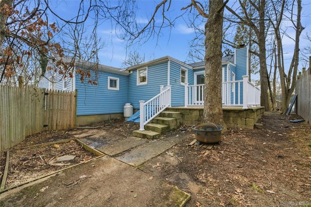 15 Corchaug Trail, Ridge, NY 11961