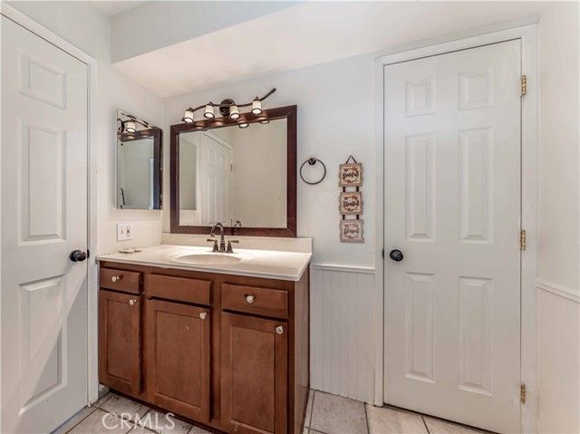 2875 S Fairview, Santa Ana, CA 92704