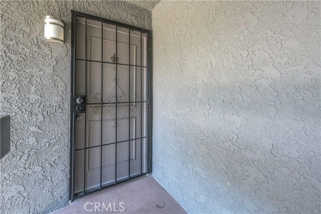 2875 S Fairview, Santa Ana, CA 92704