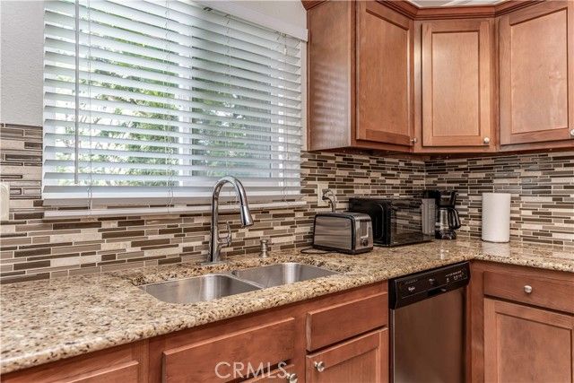 2875 S Fairview, Santa Ana, CA 92704