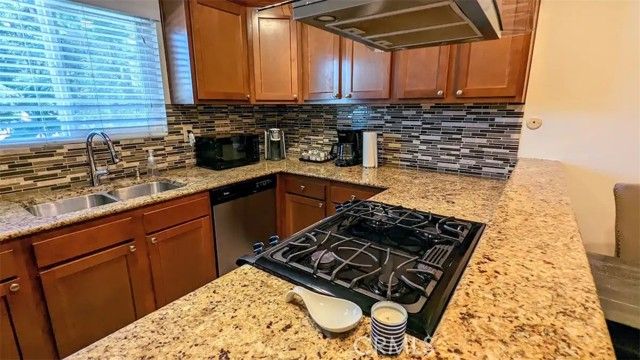 2875 S Fairview, Santa Ana, CA 92704