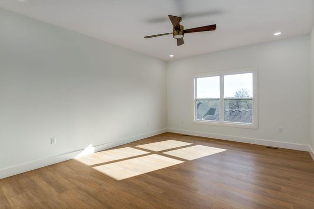 206 N Blarney Court, Nixa, MO 65714