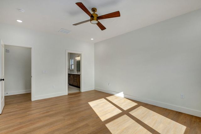 206 N Blarney Court, Nixa, MO 65714