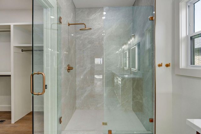 206 N Blarney Court, Nixa, MO 65714