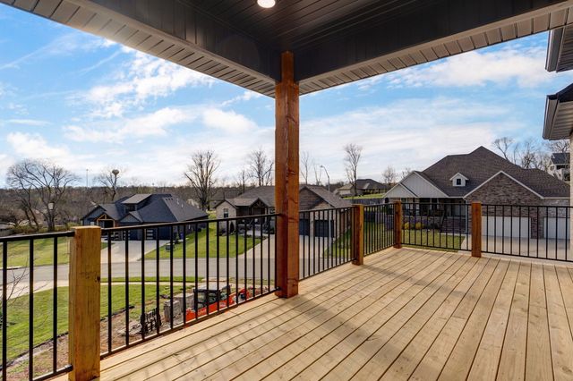 206 N Blarney Court, Nixa, MO 65714