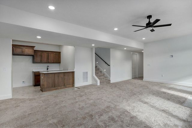 206 N Blarney Court, Nixa, MO 65714