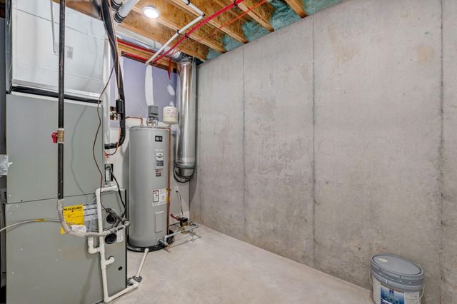 206 N Blarney Court, Nixa, MO 65714