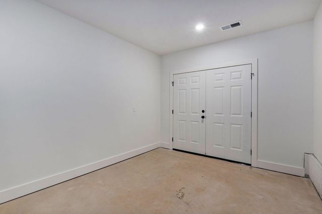 206 N Blarney Court, Nixa, MO 65714