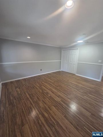 631 2nd Avenue 1st floor, Lyndhurst, NJ 07071