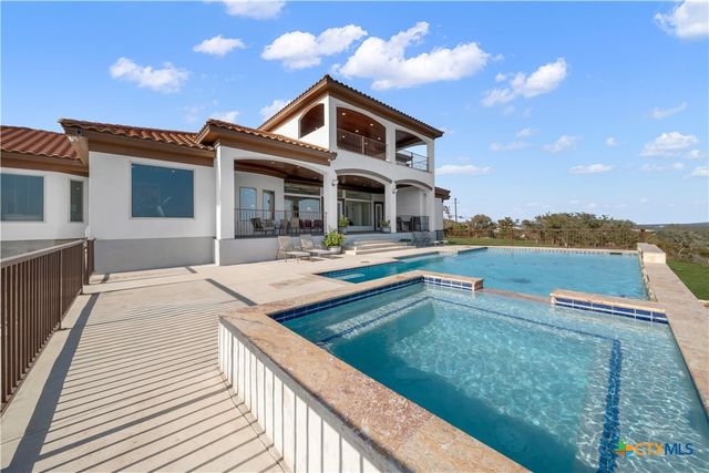 205 County Road 2727, Mico, TX 78056