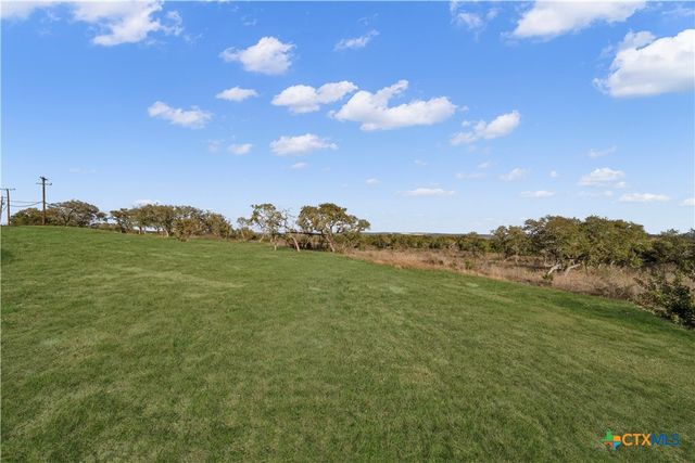 205 County Road 2727, Mico, TX 78056