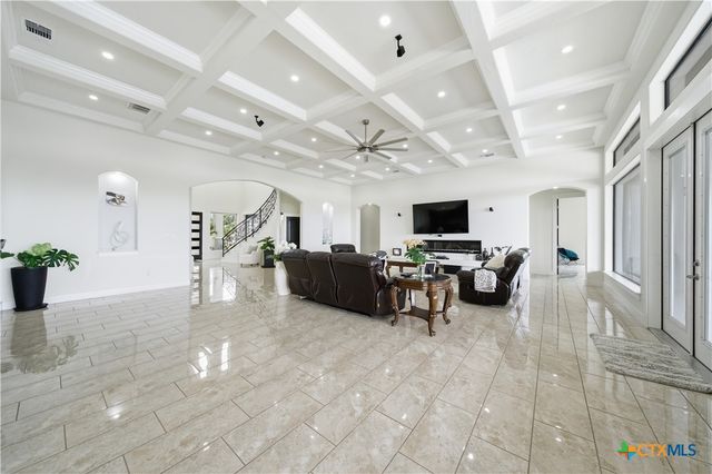 205 County Road 2727, Mico, TX 78056