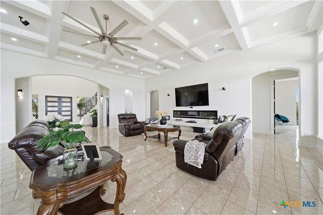 205 County Road 2727, Mico, TX 78056