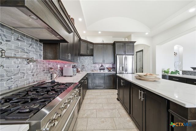 205 County Road 2727, Mico, TX 78056