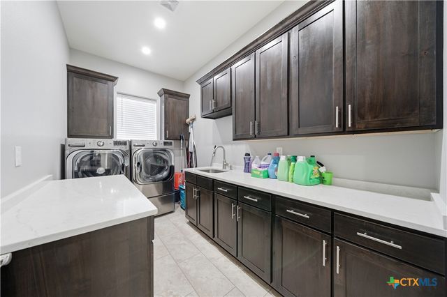 205 County Road 2727, Mico, TX 78056