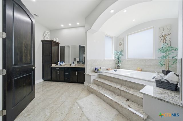 205 County Road 2727, Mico, TX 78056