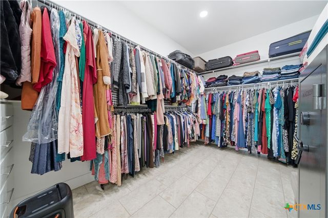 205 County Road 2727, Mico, TX 78056