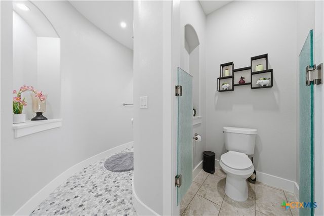 205 County Road 2727, Mico, TX 78056