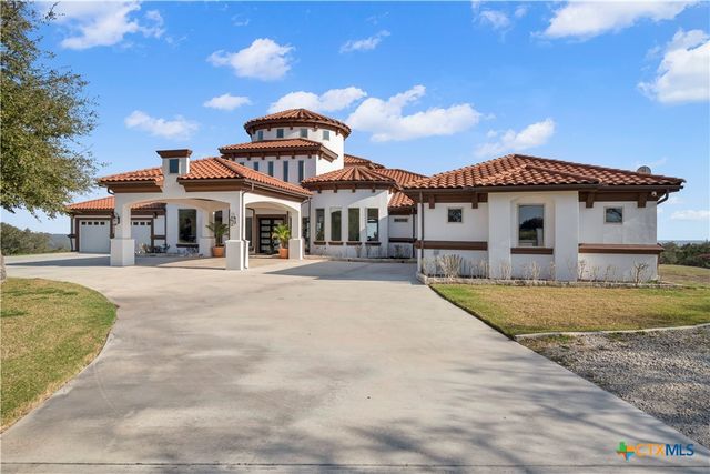 205 County Road 2727, Mico, TX 78056