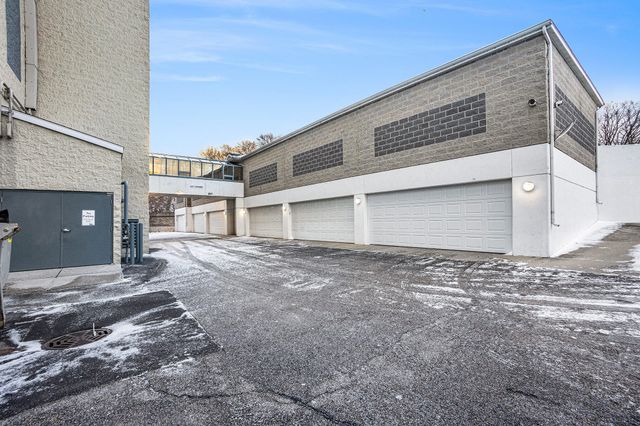 2964 Lakeshore Drive E403, Muskegon City, MI 49441