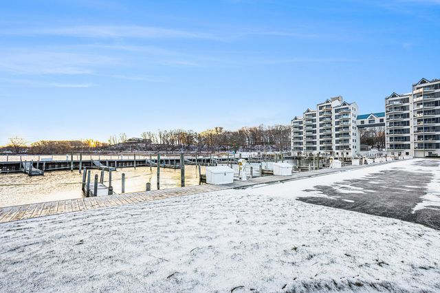 2964 Lakeshore Drive E403, Muskegon City, MI 49441