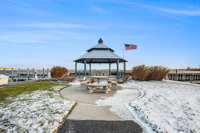 2964 Lakeshore Drive E403, Muskegon City, MI 49441