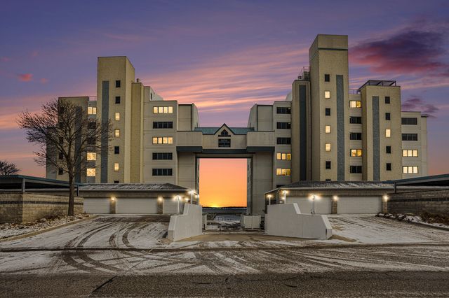 2964 Lakeshore Drive E403, Muskegon City, MI 49441