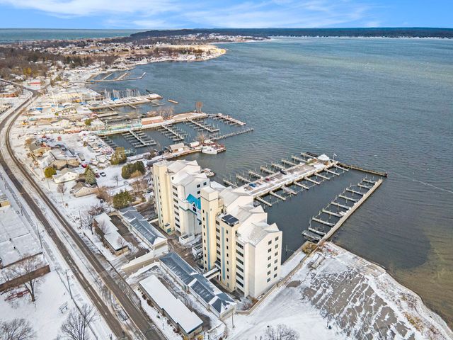 2964 Lakeshore Drive E403, Muskegon City, MI 49441