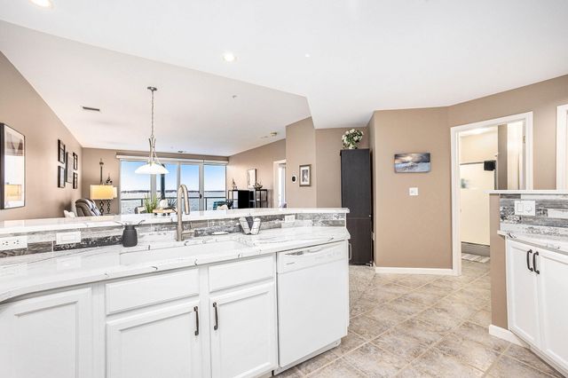 2964 Lakeshore Drive E403, Muskegon City, MI 49441