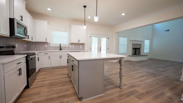 126 Bluecoat Trail, Byron, GA 31088